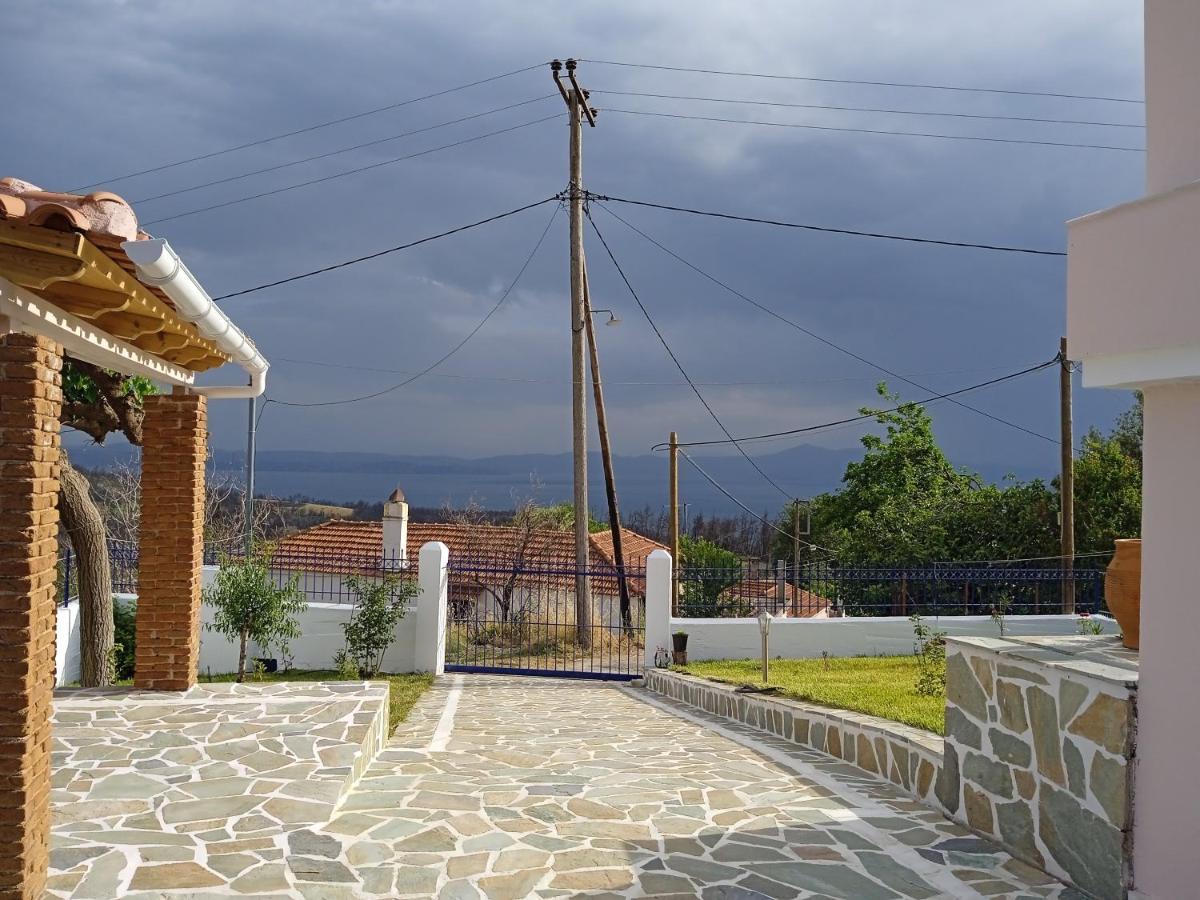 Σπίτι Στο Βουνό Αλλά Μια Ανάσα Από Τη Θάλασσα Villa Paleochori Dış mekan fotoğraf