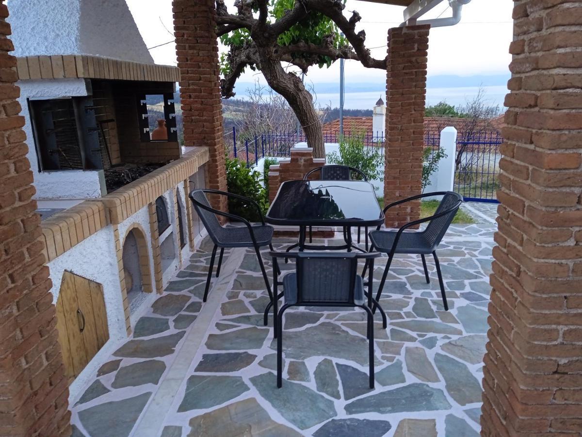 Σπίτι Στο Βουνό Αλλά Μια Ανάσα Από Τη Θάλασσα Villa Paleochori Dış mekan fotoğraf